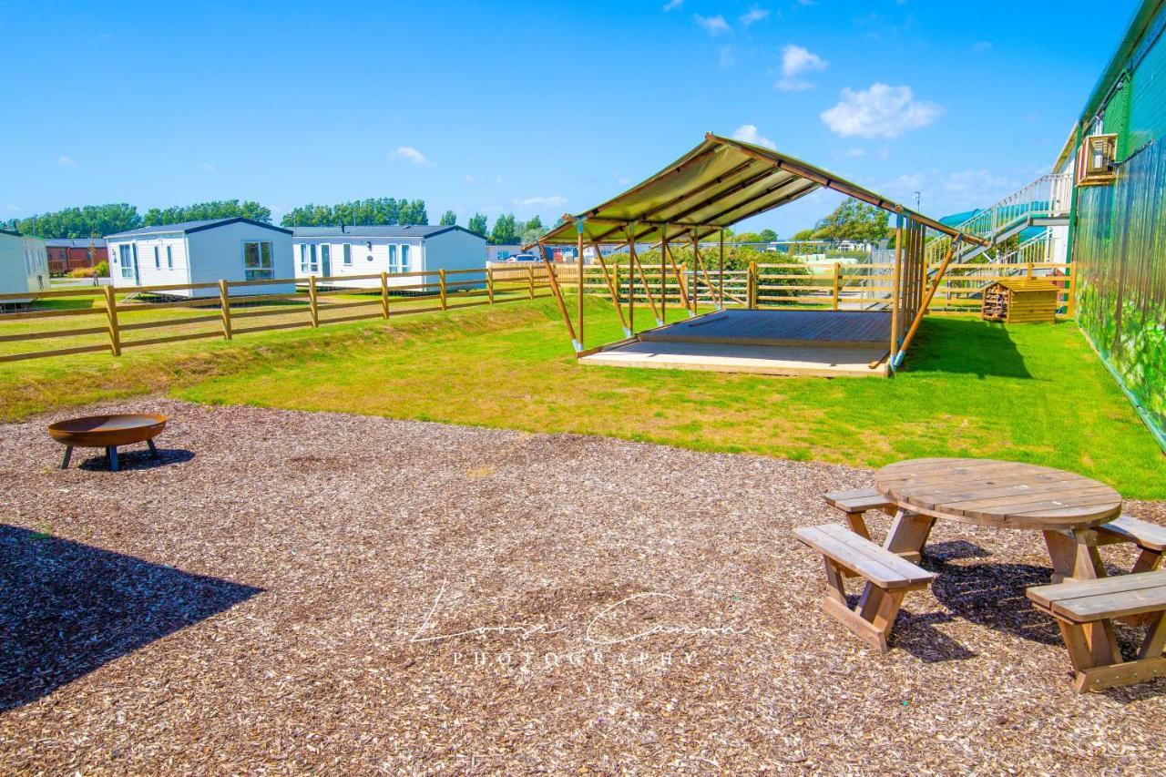 Sea 'N' Stars Platinum Plus Holiday Home With Views, Free Wifi And Netflix Camber Exteriér fotografie