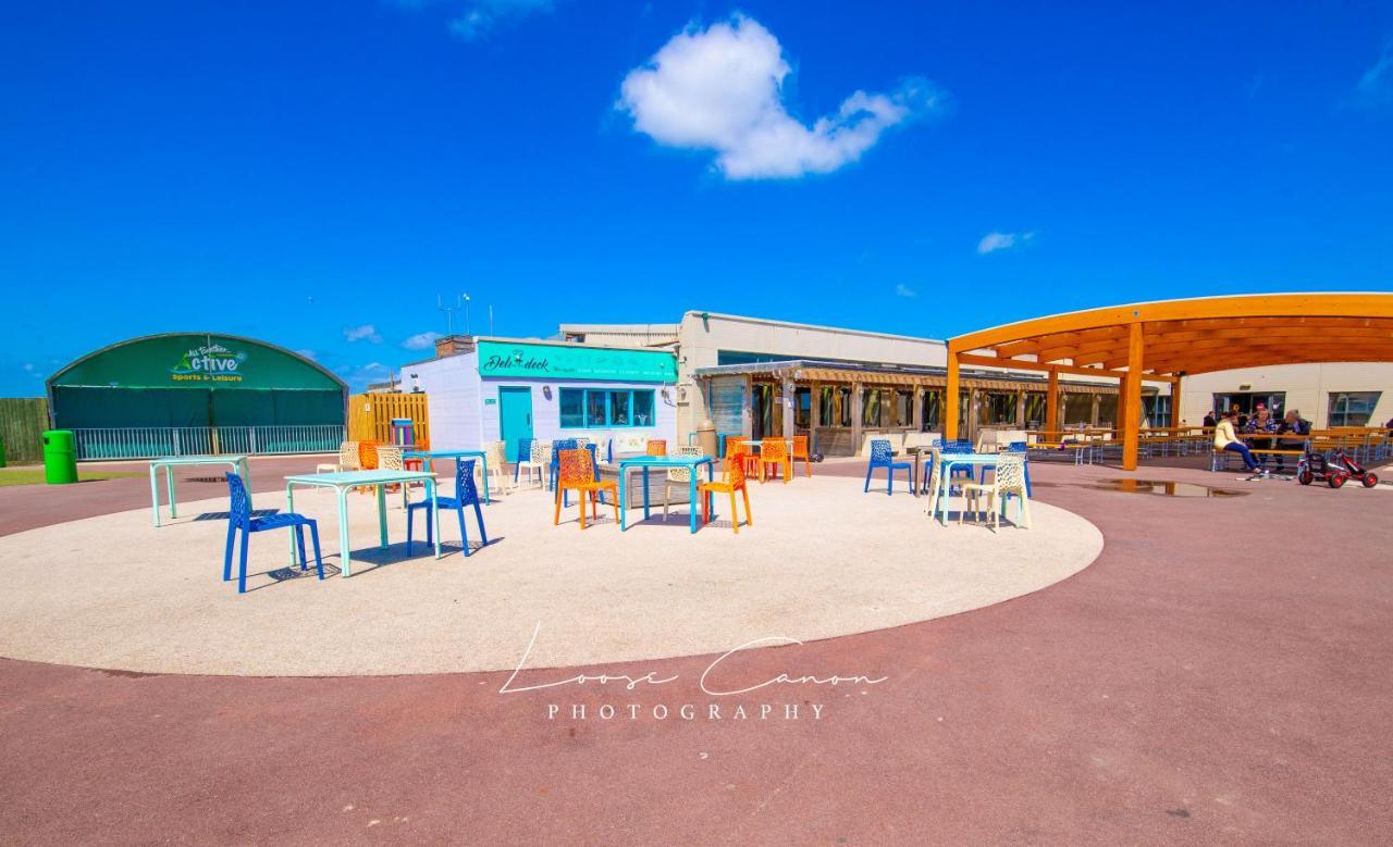 Sea 'N' Stars Platinum Plus Holiday Home With Views, Free Wifi And Netflix Camber Exteriér fotografie