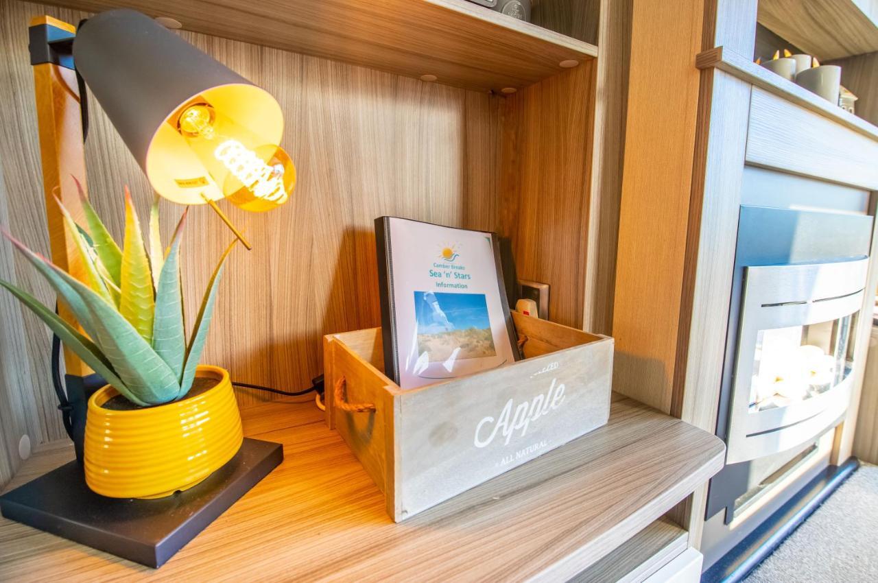 Sea 'N' Stars Platinum Plus Holiday Home With Views, Free Wifi And Netflix Camber Exteriér fotografie
