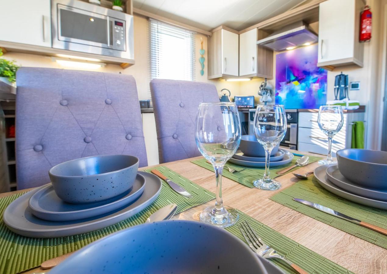 Sea 'N' Stars Platinum Plus Holiday Home With Views, Free Wifi And Netflix Camber Exteriér fotografie
