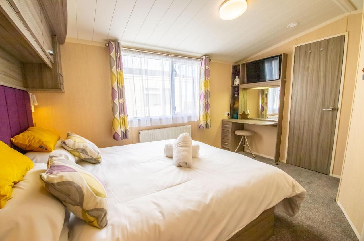 Sea 'N' Stars Platinum Plus Holiday Home With Views, Free Wifi And Netflix Camber Exteriér fotografie